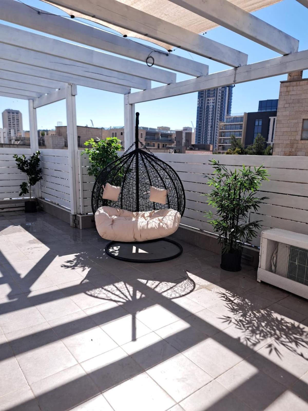 ירושלים Authentic One Bedroom Apartment In City Center מראה חיצוני תמונה