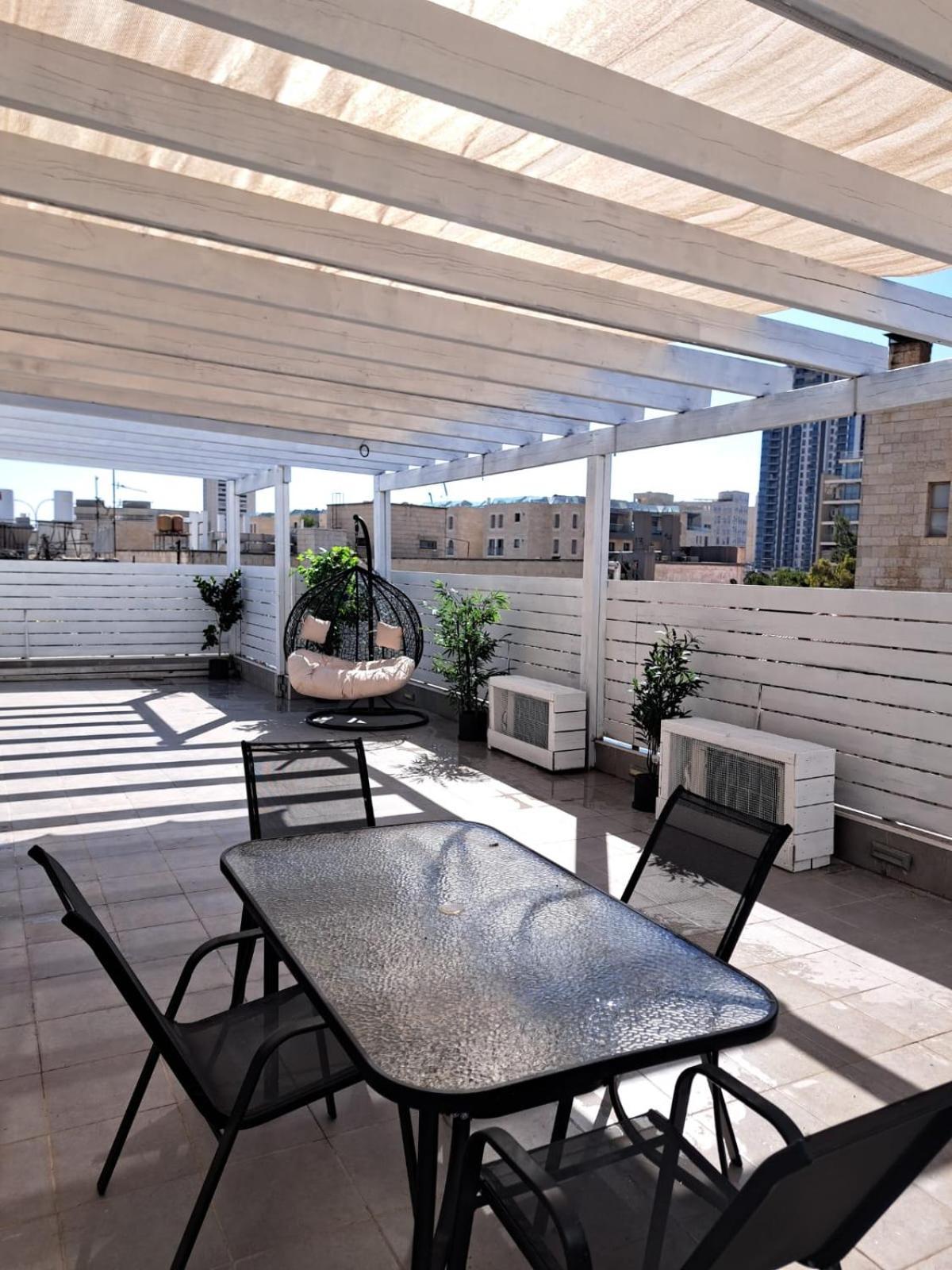 ירושלים Authentic One Bedroom Apartment In City Center מראה חיצוני תמונה